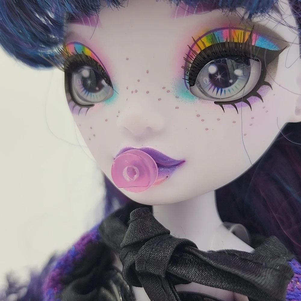 Rainbow High Veronica Storm Fashion‎ Doll